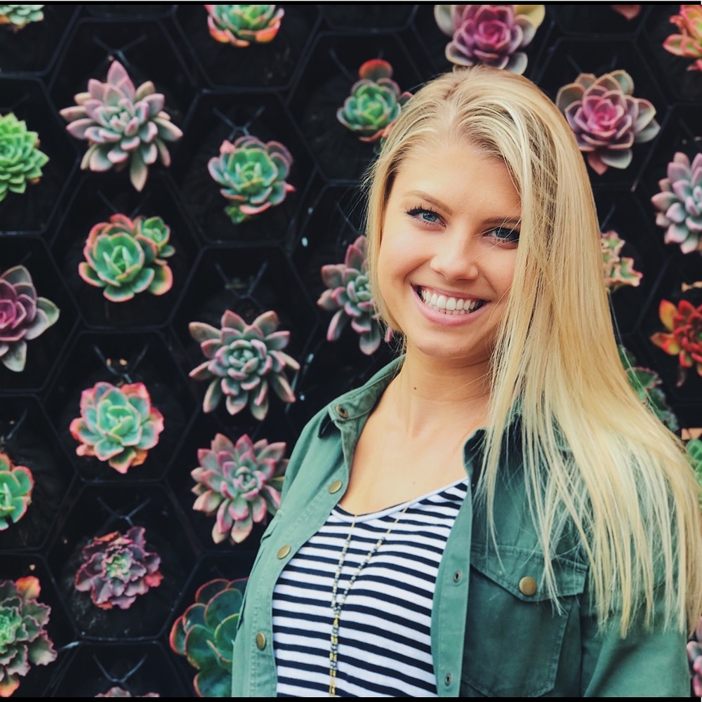 Meet your Posher, Lily